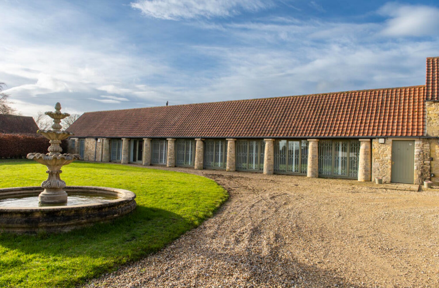 Charlton Park, Malmesbury to rent Primary Photo- Image 1 of 2