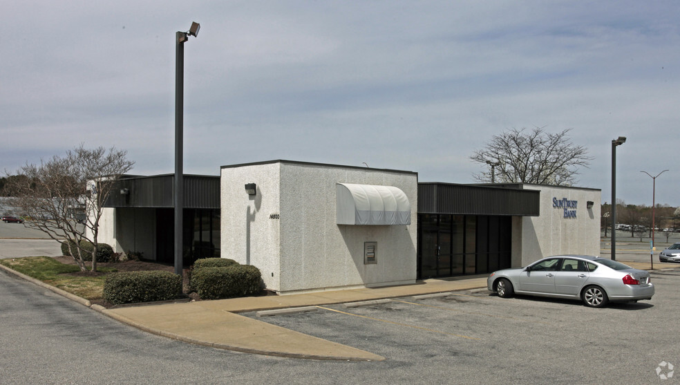 14500 Warwick Blvd, Newport News, VA for rent - Primary Photo - Image 1 of 4