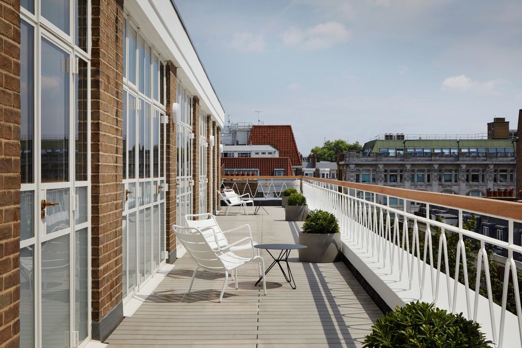 43 Whitfield St, London to rent Interior Photo- Image 1 of 5