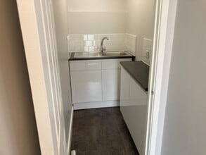 16 Neale St, Ipswich to rent Interior Photo- Image 2 of 4