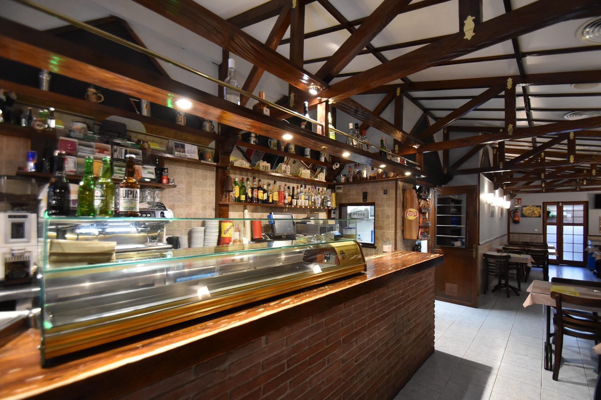 Retail in Vilanova i la Geltrú, Barcelona to rent Interior Photo- Image 1 of 5