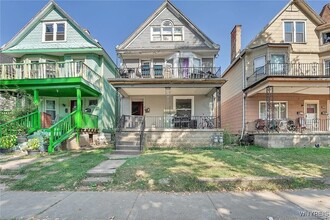 262 Breckenridge St, Buffalo, NY for sale Aerial- Image 1 of 12