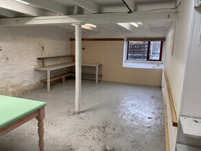 Church Hl, Penryn to rent Interior Photo- Image 2 of 3