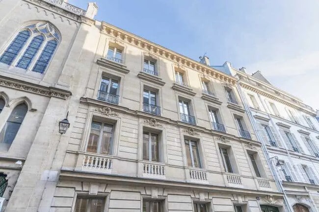 Vente Bureaux 1 159 m²