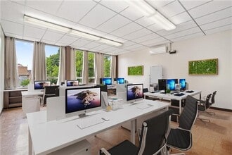 239 Merchant St, Ambridge, PA to rent Interior Photo- Image 1 of 11