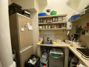 Retail in Barcelona, Barcelona to rent Interior Photo- Image 2 of 5