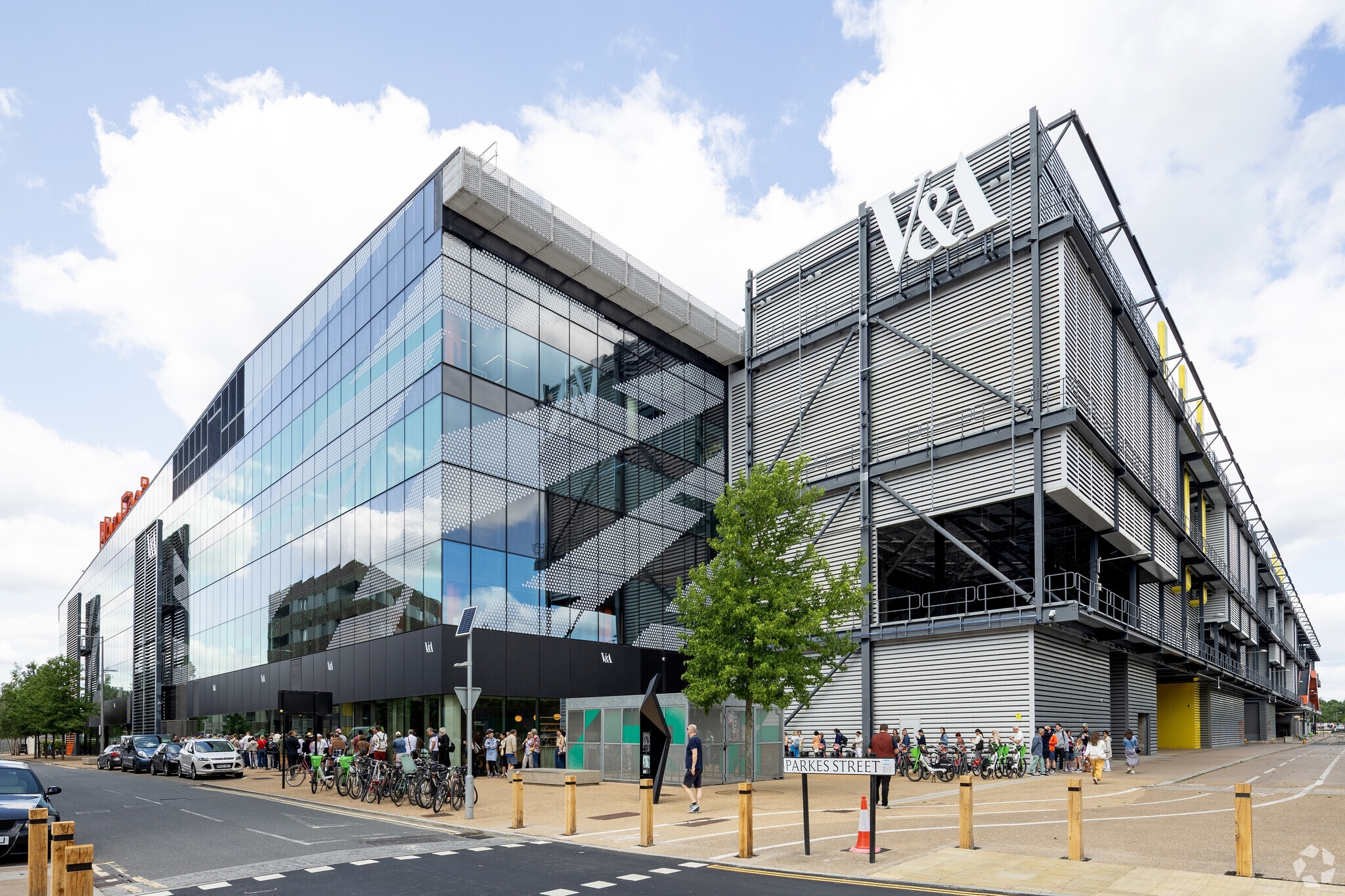 Queen Elizabeth Olympic Park, London to rent Primary Photo- Image 1 of 47