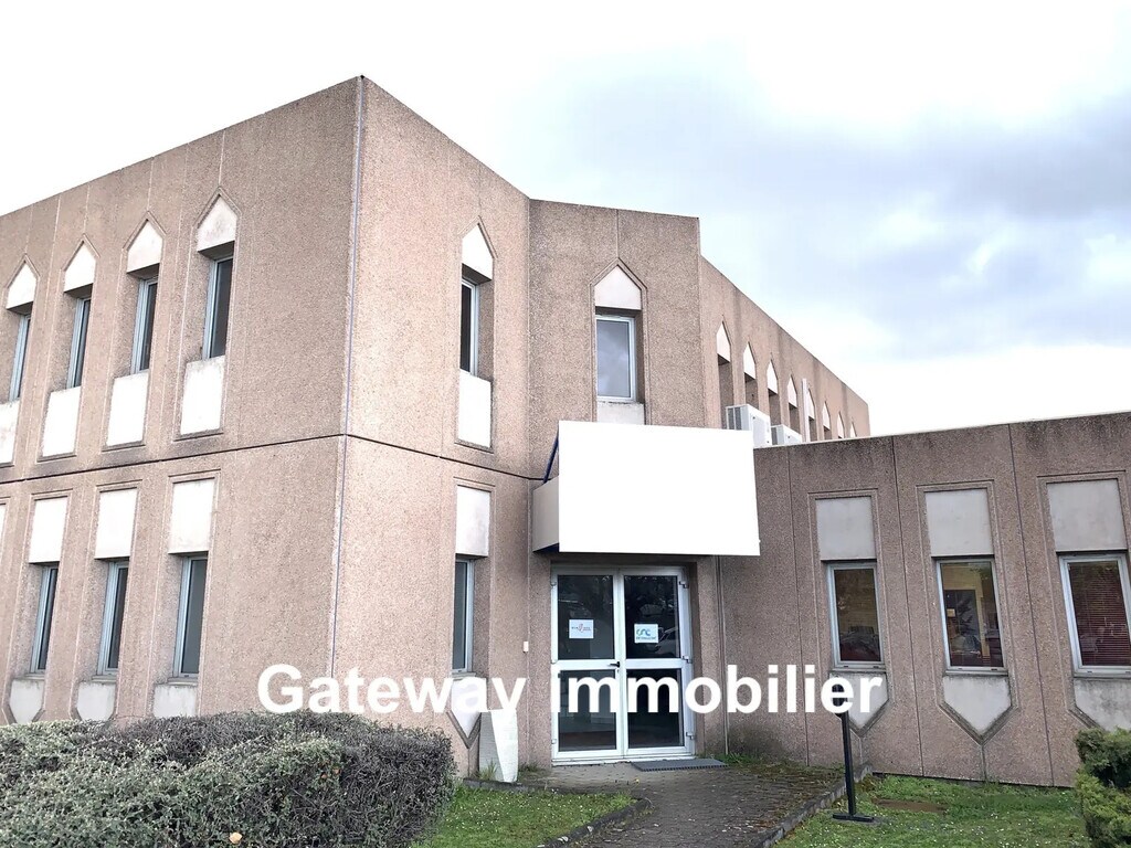 Location Bureaux 102 m² - Photo 1