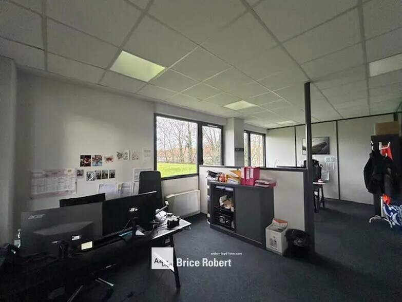 12 Rue Jules Verne, Chaponost for sale - Interior Photo - Image 2 of 18