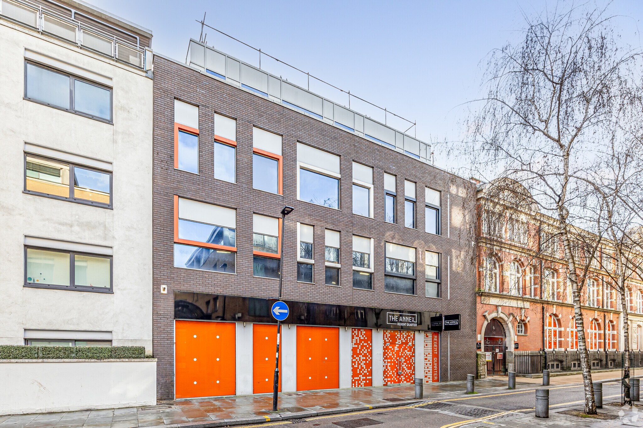 5 Bravingtons Walk, London for sale Primary Photo- Image 1 of 1