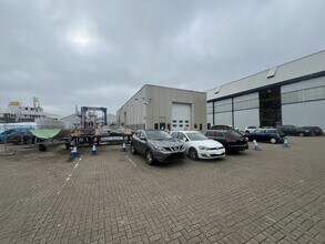 Shore Rd, Southampton to rent Building Photo- Image 2 of 6