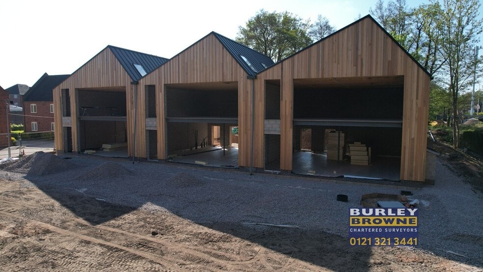 Lichfield St, Tamworth to rent - Building Photo - Image 3 of 10