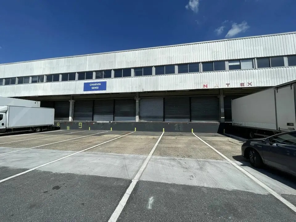 Industrial in Aulnay-sous-Bois to rent Building Photo- Image 1 of 3