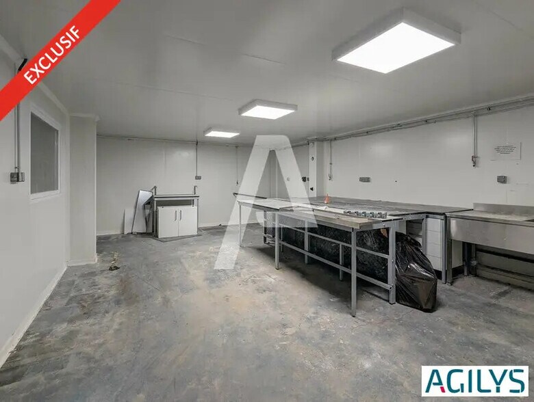 100 Route De Versailles, Champlan to rent - Interior Photo - Image 2 of 10