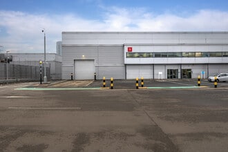 160 Bidder St, London to rent Building Photo- Image 2 of 5