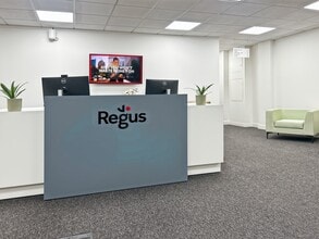 2 Newhams Row, London to rent Interior Photo- Image 2 of 14