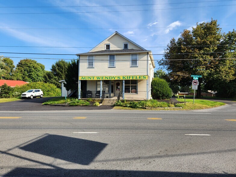 354 W Moorestown Rd, Nazareth 18064 UK