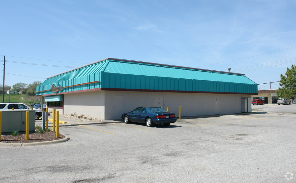 309 Fort Crook Rd, Bellevue, NE for sale - Building Photo - Image 3 of 3