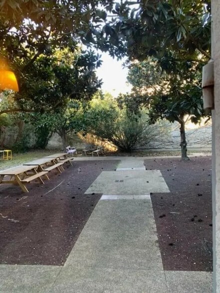 Office in Avignon to rent - Building Photo - Image 1 of 6