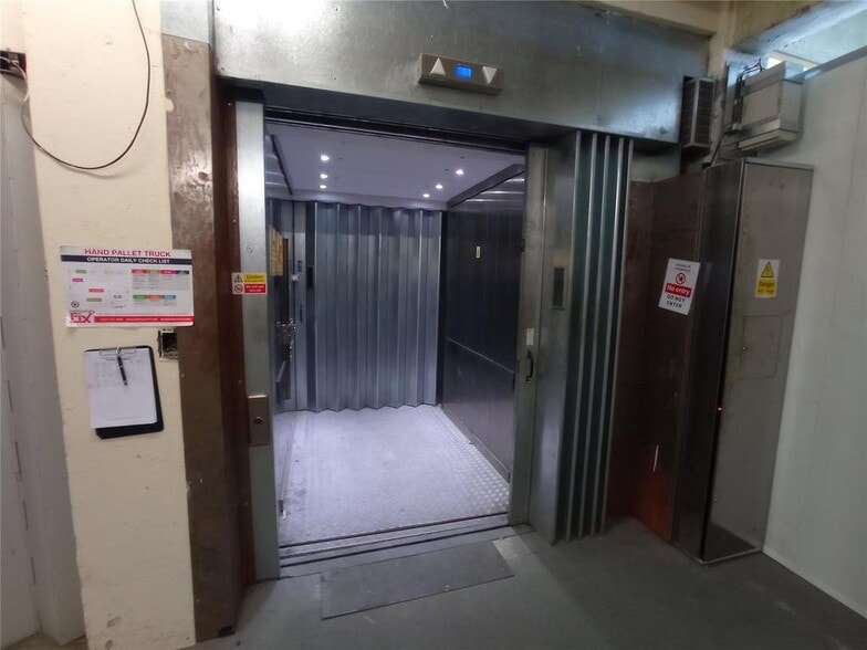 Princess Margaret Rd, Tilbury to rent - Building Photo - Image 3 of 7