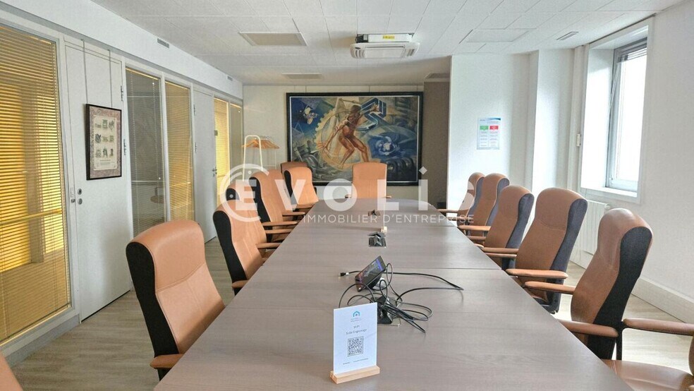 39-41 Rue Louis Blanc, Courbevoie to rent - Building Photo - Image 3 of 15