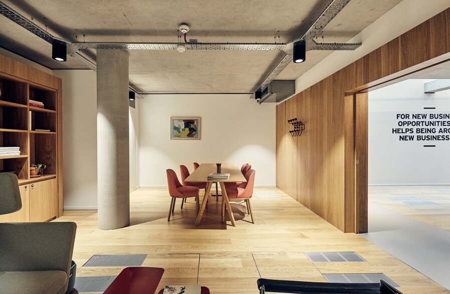 65-70 White Lion St, London to rent - Interior Photo - Image 3 of 10