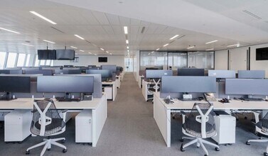 52 Lime St, London to rent Interior Photo- Image 1 of 5