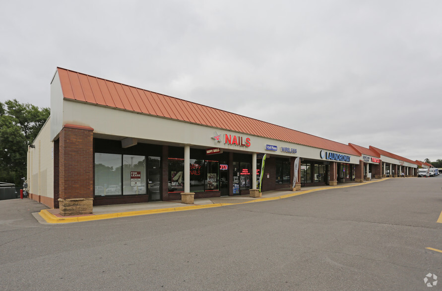 755-925 NE 45th Ave, Minneapolis, MN for rent - Primary Photo - Image 1 of 12