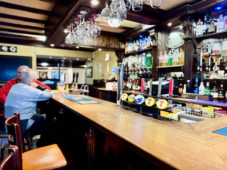 37-39 Main Rd, Beith for sale - Building Photo - Image 2 of 45