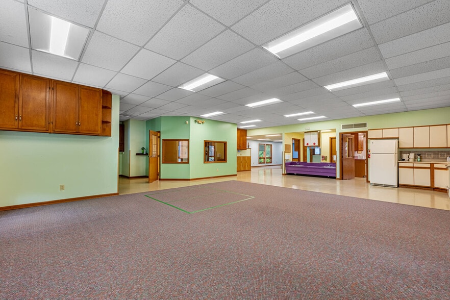 71 Marco Ln, Washington Township, OH for sale - Building Photo - Image 2 of 23