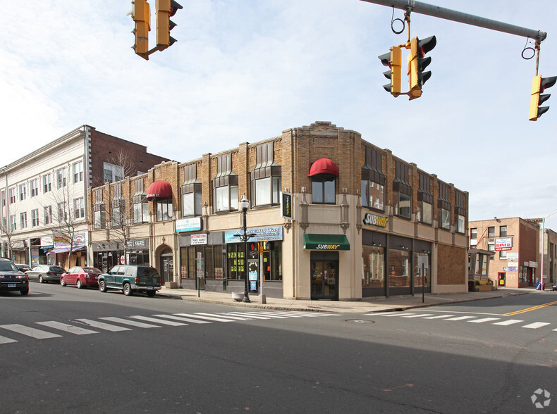 75 W Main St, New Britain, CT for sale - Primary Photo - Image 1 of 1