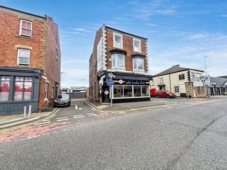 11 Mandale Rd, Thornaby for sale - Building Photo - Image 3 of 23