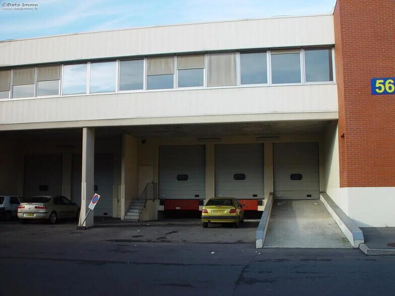 Office in Saint-Ouen-sur-Seine to rent - Building Photo - Image 3 of 13