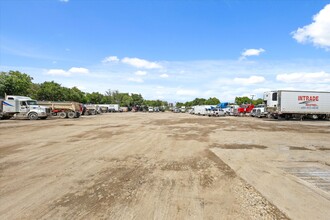 3509 N Grove St, Fort Worth, TX for rent Building Photo- Image 1 of 28