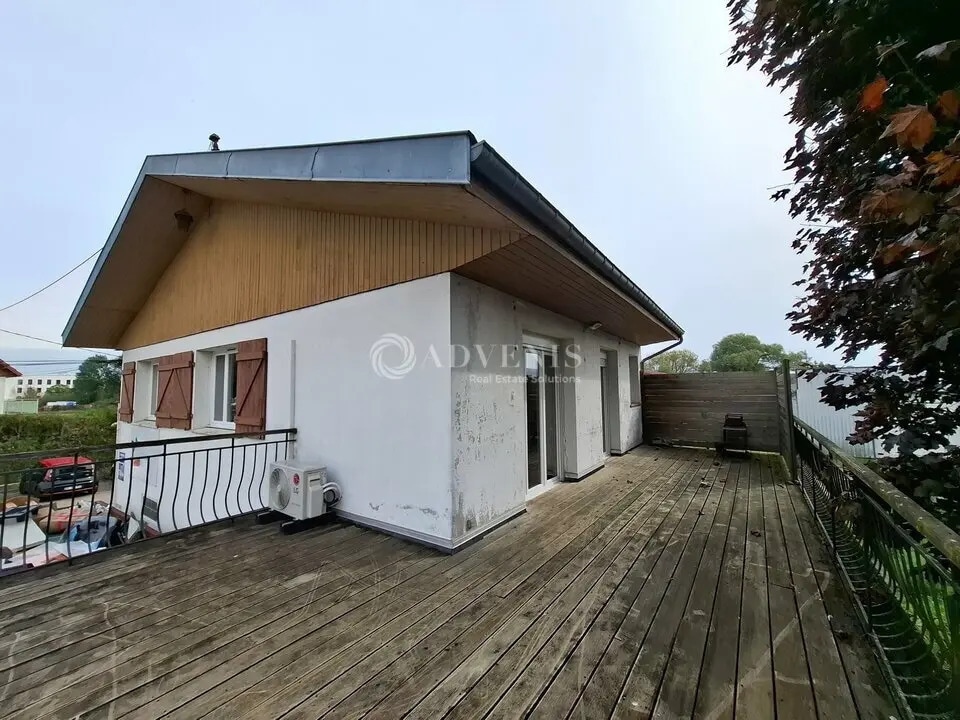 Location Bureaux 212 m² - Photo 1