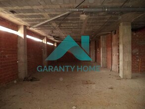 Retail in Cáceres, Cáceres to rent Interior Photo- Image 2 of 7