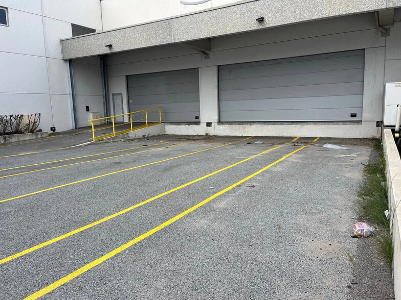 Industrial in Puget-sur-Argens for sale - Building Photo - Image 1 of 3
