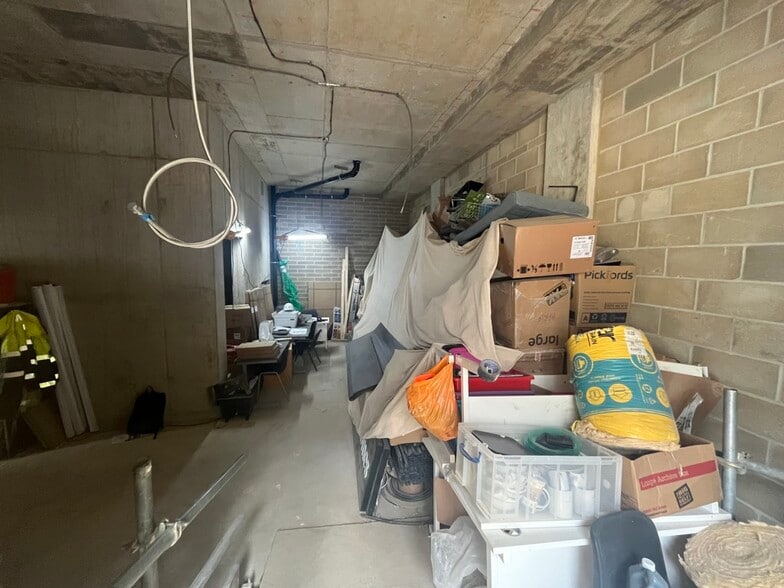 100 Warwick Rd, London for sale - Interior Photo - Image 3 of 3