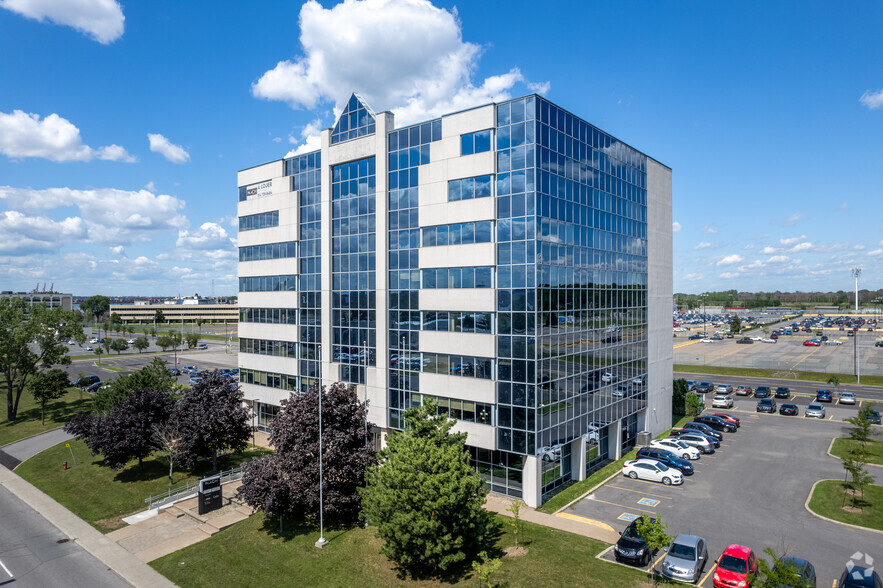 101 Boul Roland-Therrien, Longueuil, QC for rent - Building Photo - Image 1 of 5