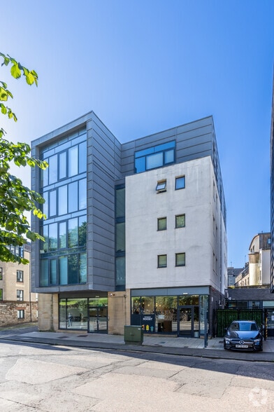 32 Calton Rd, Edinburgh to rent - Building Photo - Image 2 of 4