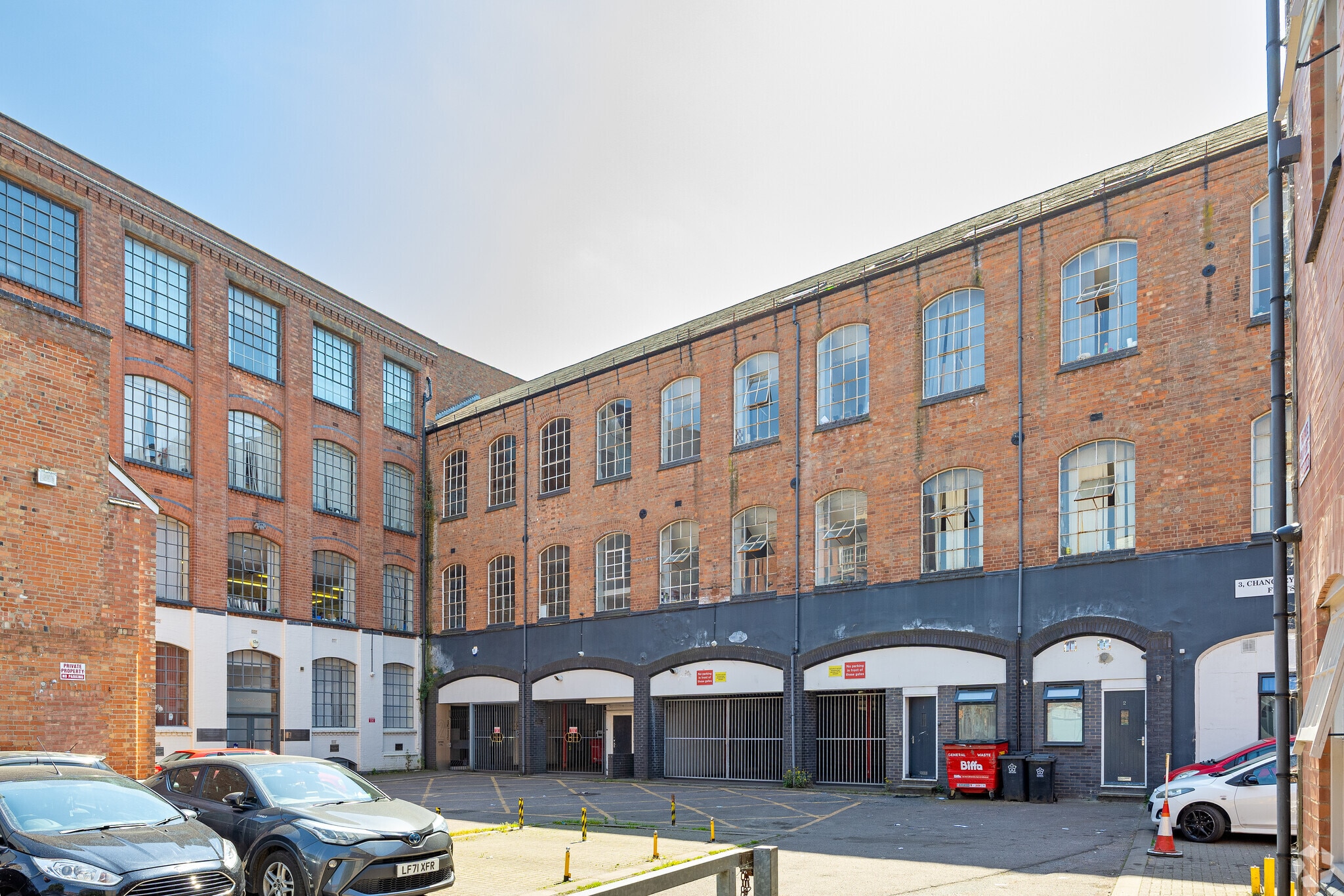 Millstone Ln, Leicester to rent Primary Photo- Image 1 of 12