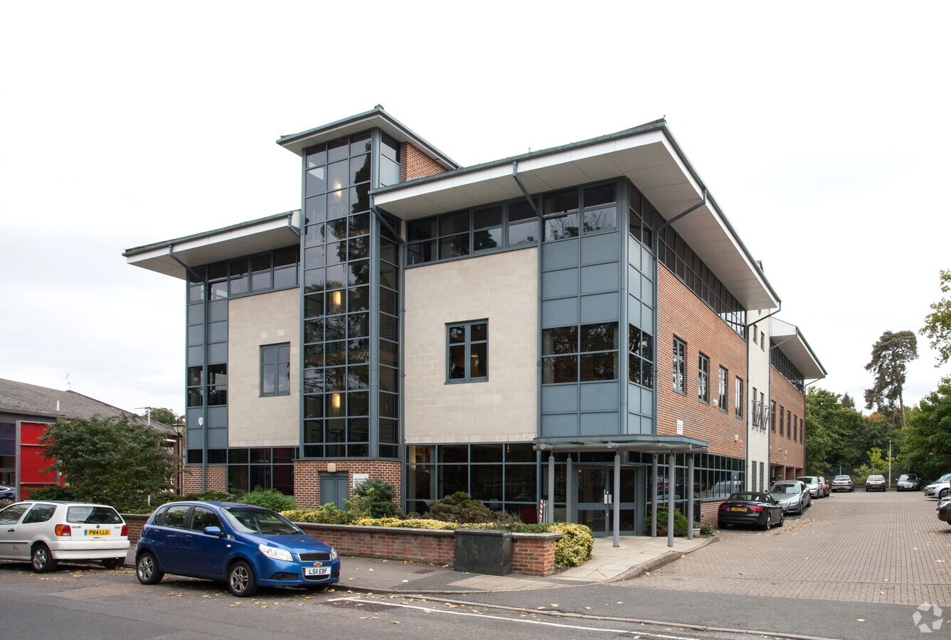 1 Princes Rd, Weybridge, KT13 9TU Consort House UK