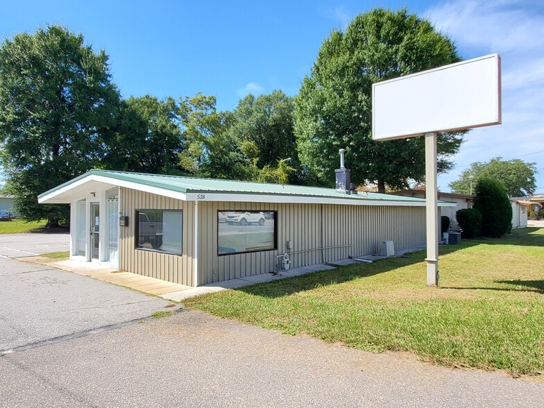 518 Owen Dr, Fayetteville, NC for sale - Building Photo - Image 1 of 1