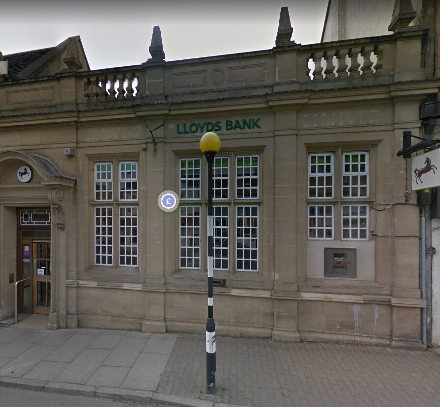 35 High St, Malmesbury for sale Primary Photo- Image 1 of 1