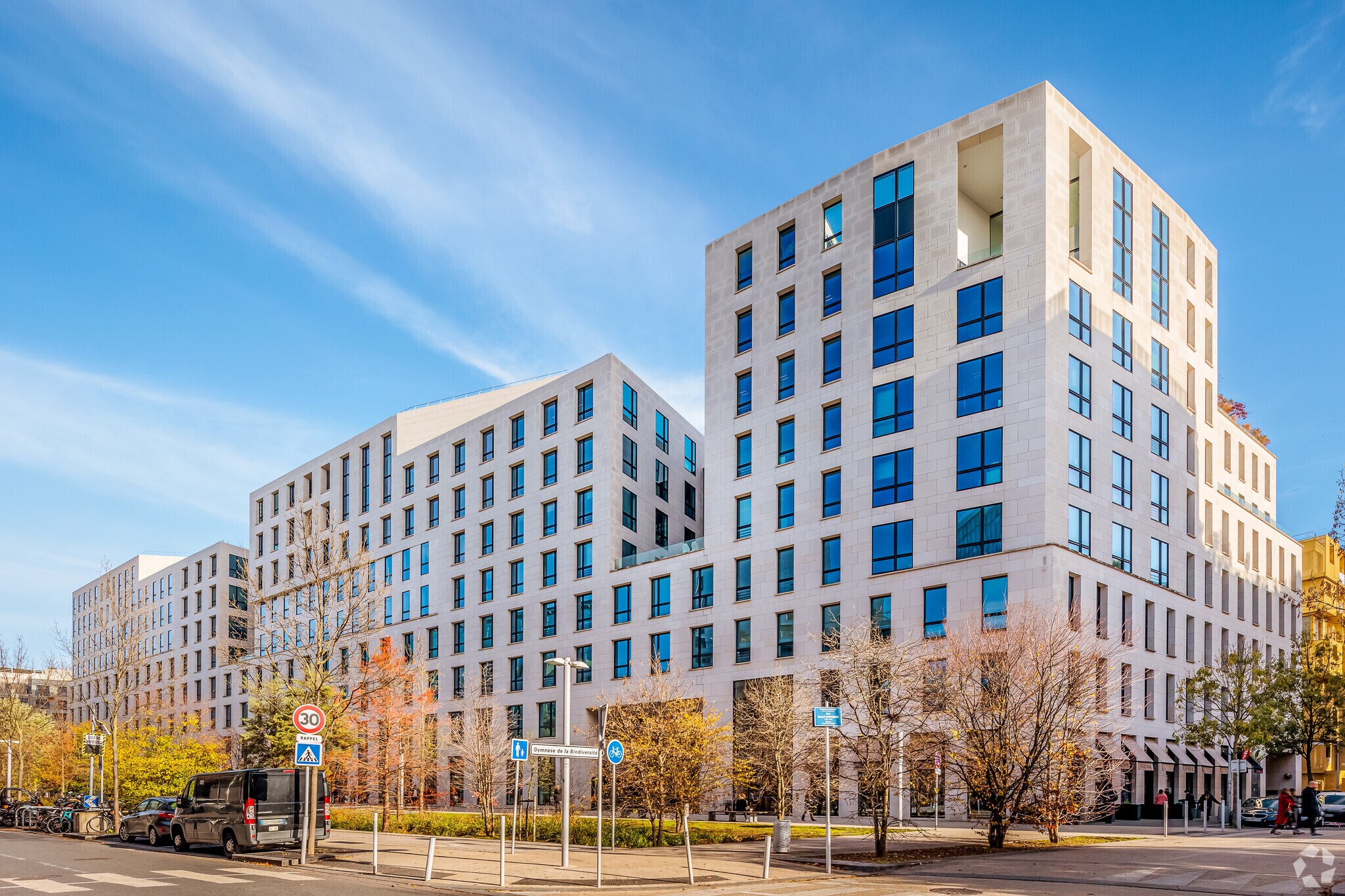 58 Avenue Emile Zola, Boulogne-Billancourt to rent Primary Photo- Image 1 of 6