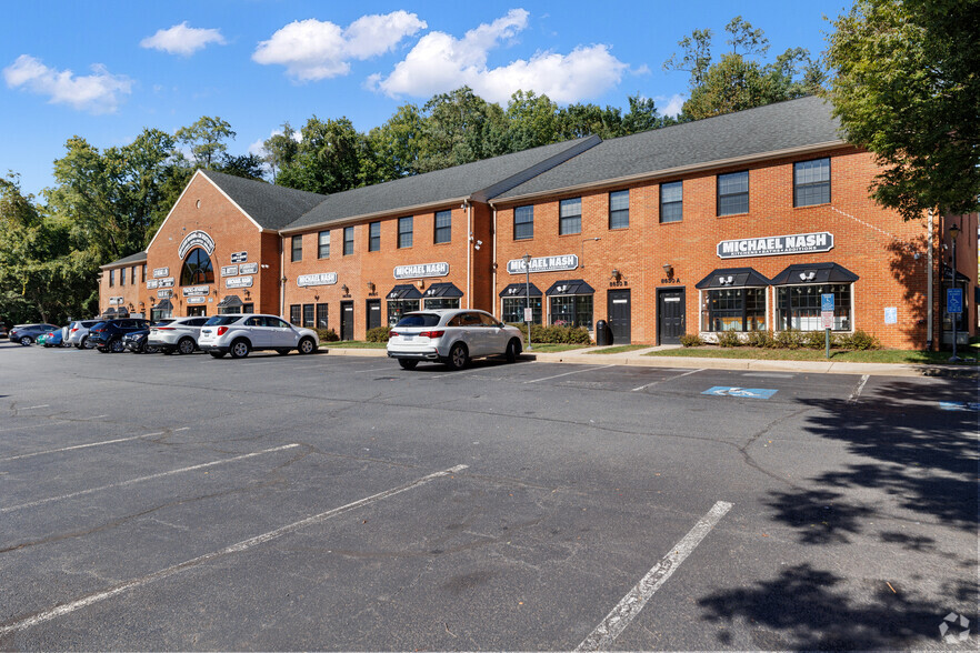 8626-8630 Lee Hwy, Fairfax, VA for rent - Building Photo - Image 1 of 17