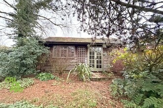 Moorhurst Ln, Dorking to rent Building Photo- Image 1 of 2