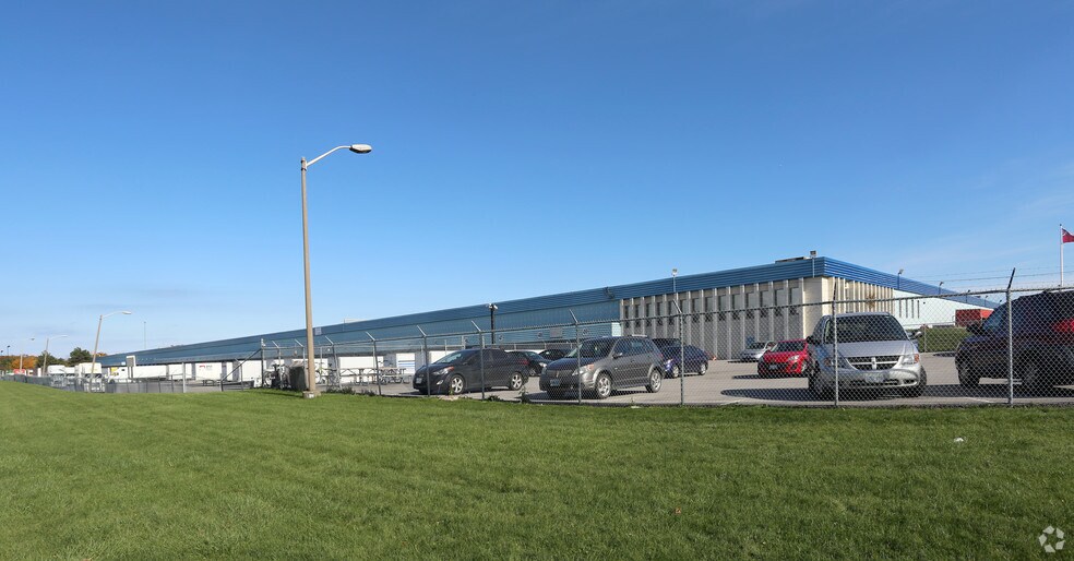 8 Burford Rd, Hamilton, ON to rent - Building Photo - Image 3 of 3