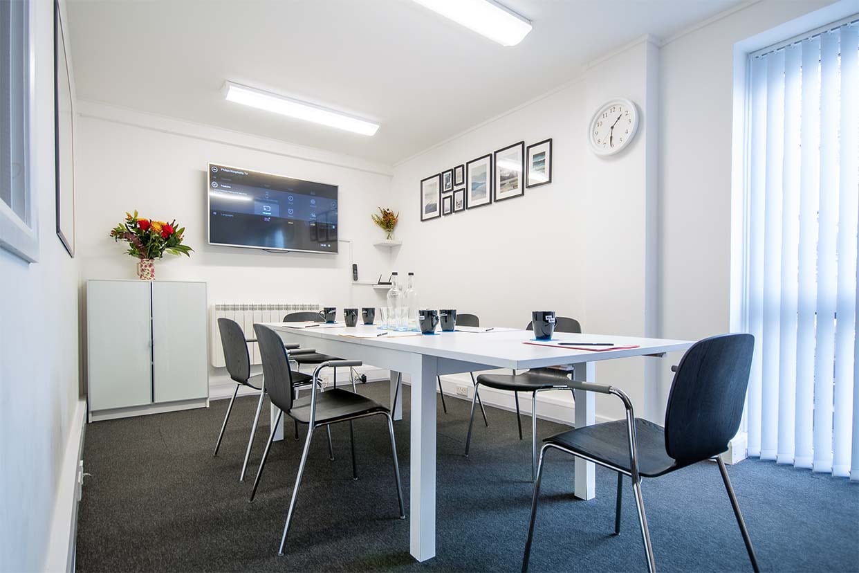 99-103 Lomond Grove, London to rent Interior Photo- Image 1 of 3