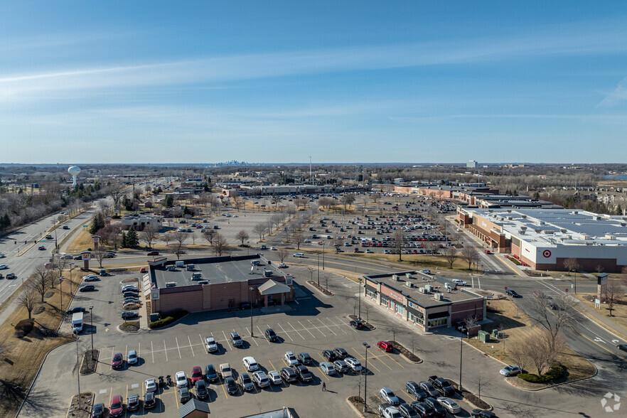 1605 Queens Dr, Woodbury, MN for rent - Aerial - Image 3 of 6